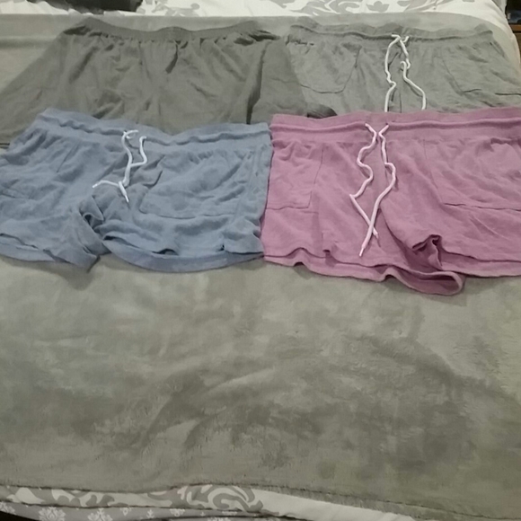 4 pairs of shorts - Picture 1 of 1